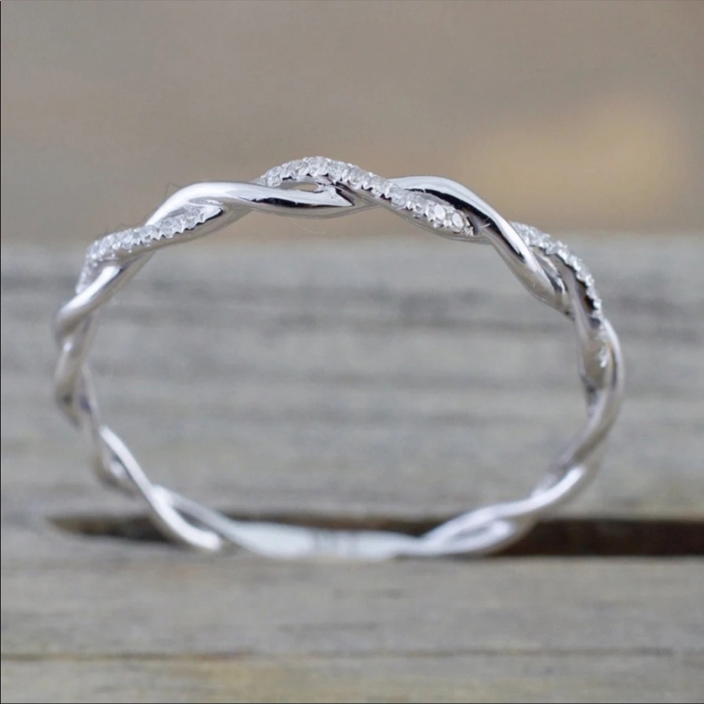New 925 Silver Diamond Twisted Women Eternity Ring - Picture 1 of 1